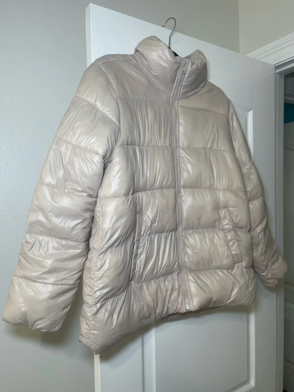 Old Navy Women’s Cream Colored Water-Resistant Quilted Puffer Jacket Size Large - Picture 4 of 13